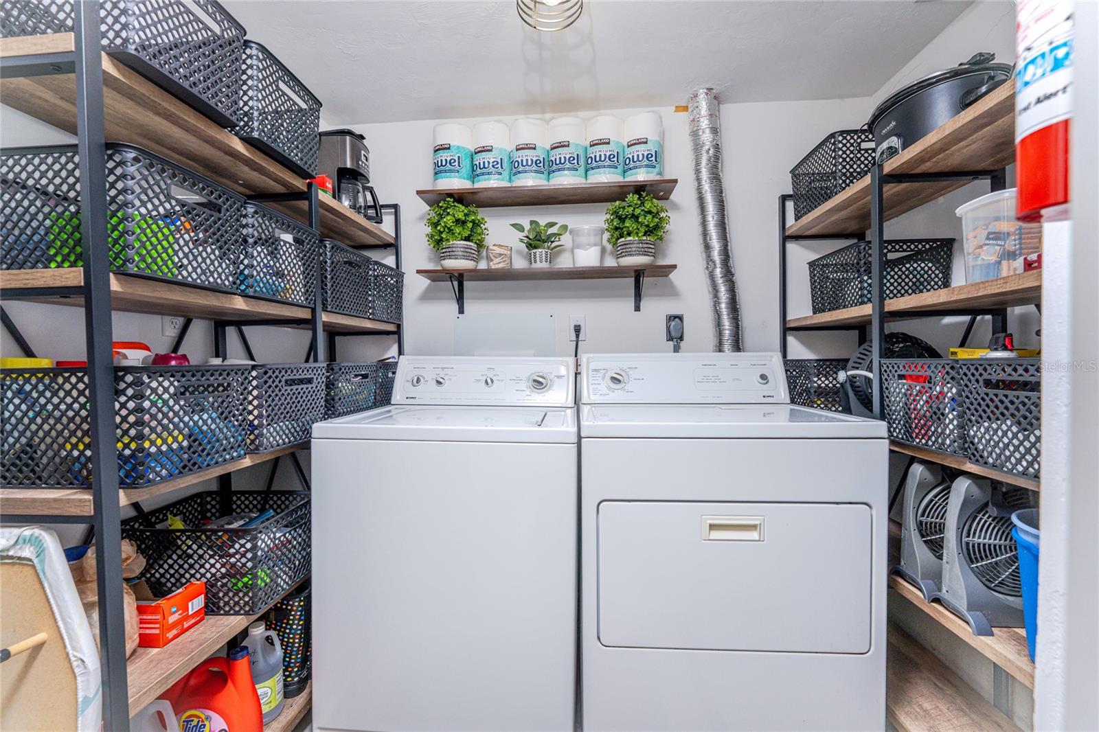 EGRET POINTE CONDO PH 02 - Residential