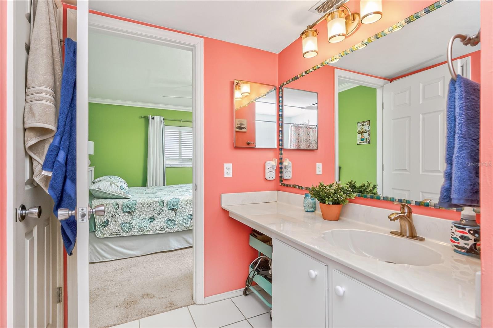 EGRET POINTE CONDO PH 02 - Residential