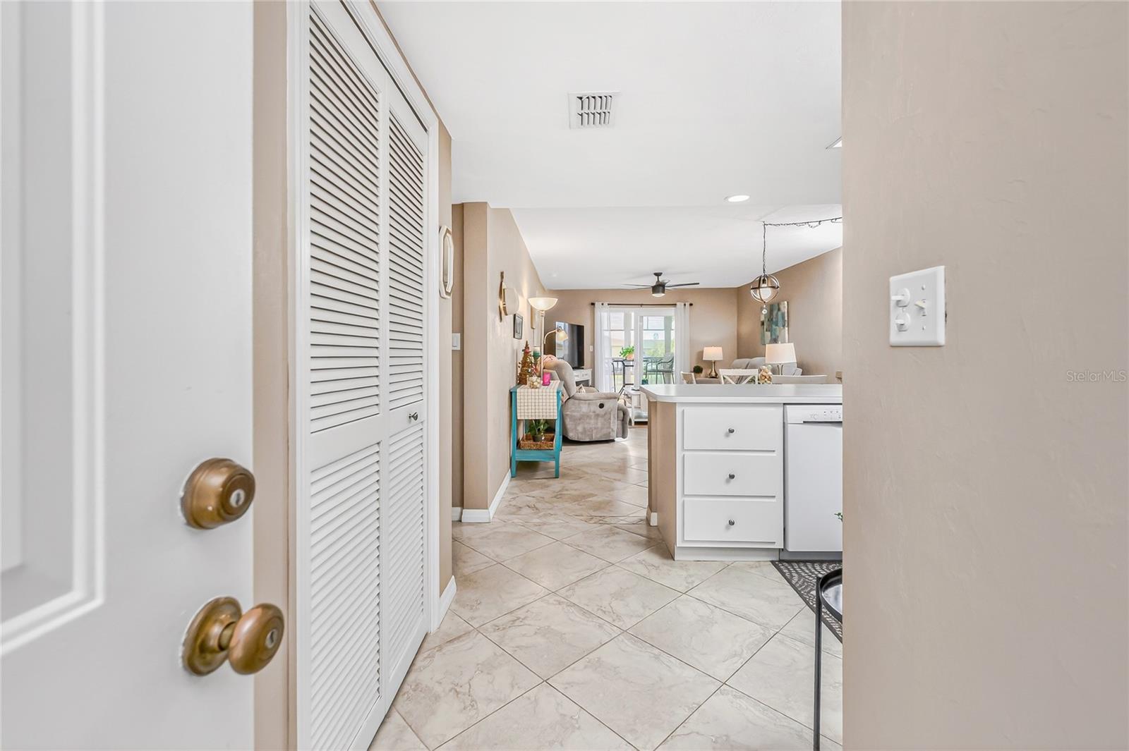 EGRET POINTE CONDO PH 02 - Residential