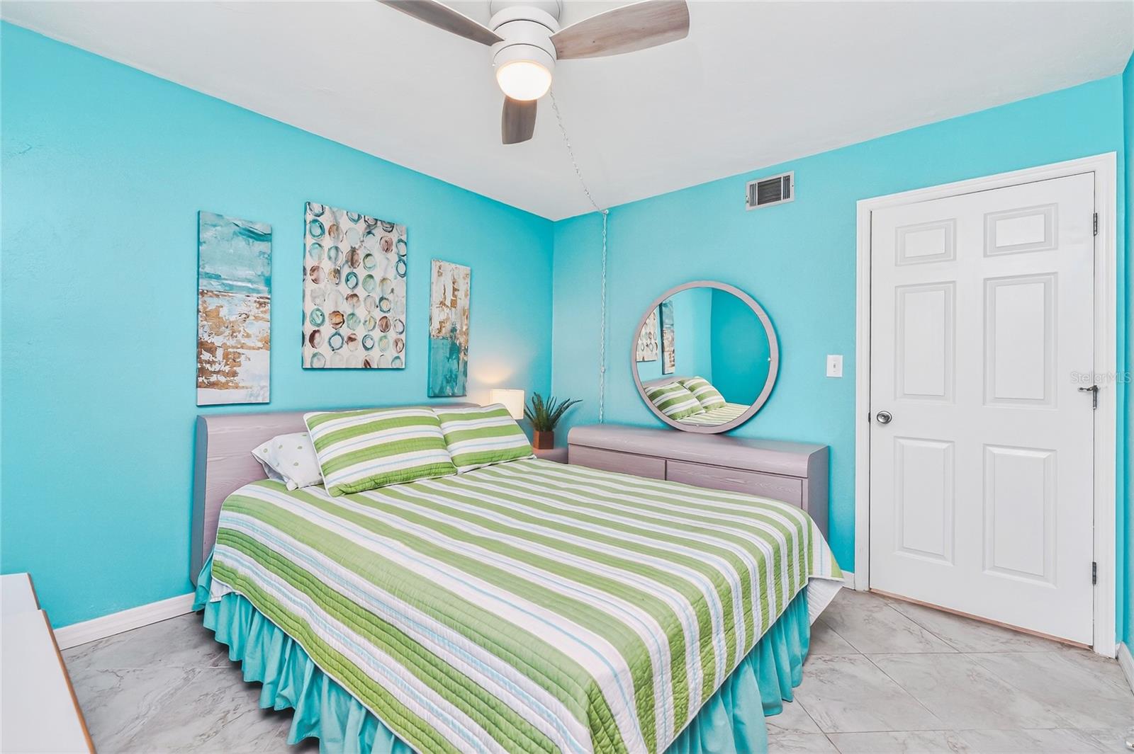 EGRET POINTE CONDO PH 02 - Residential