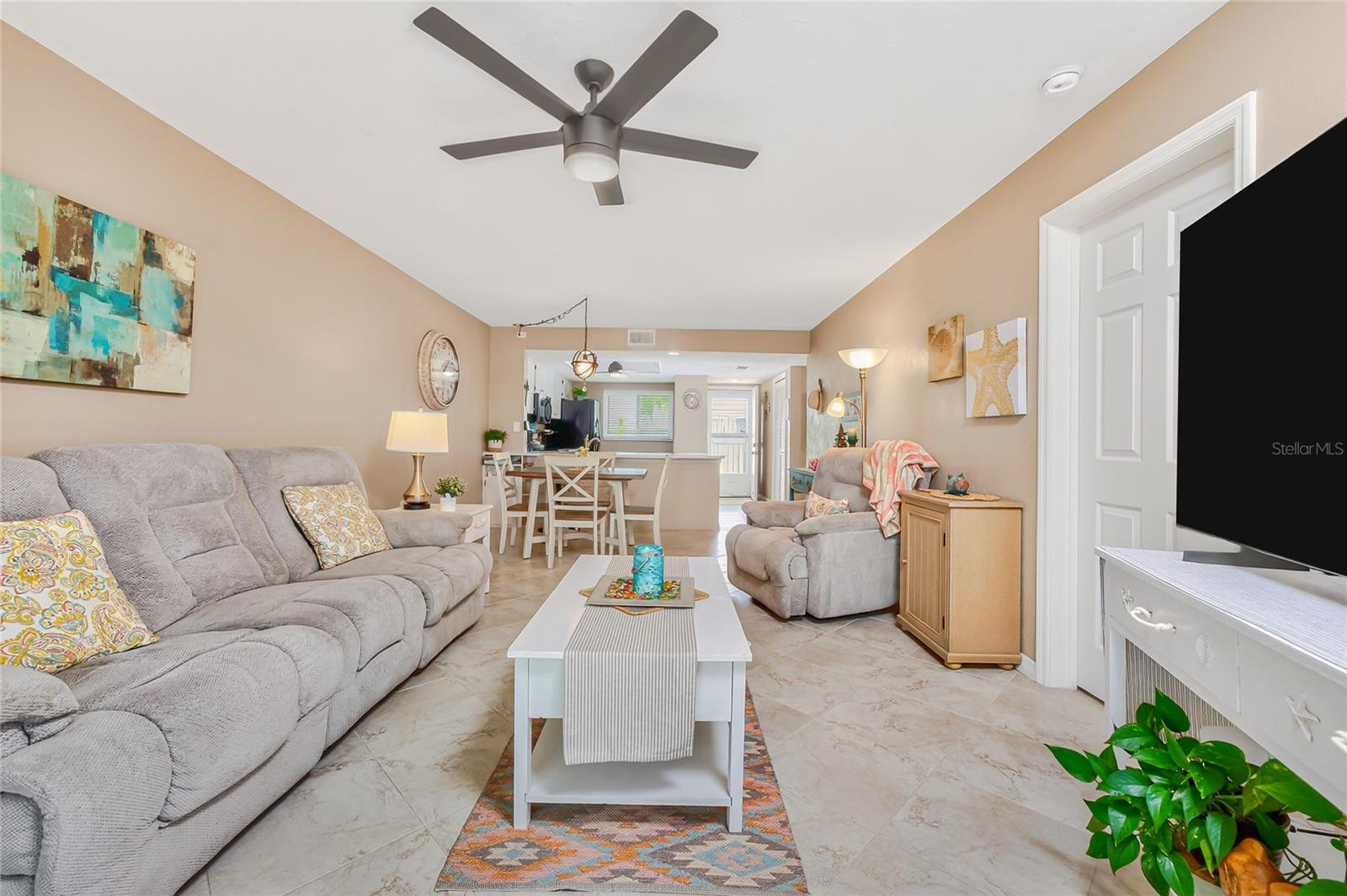 EGRET POINTE CONDO PH 02 - Residential