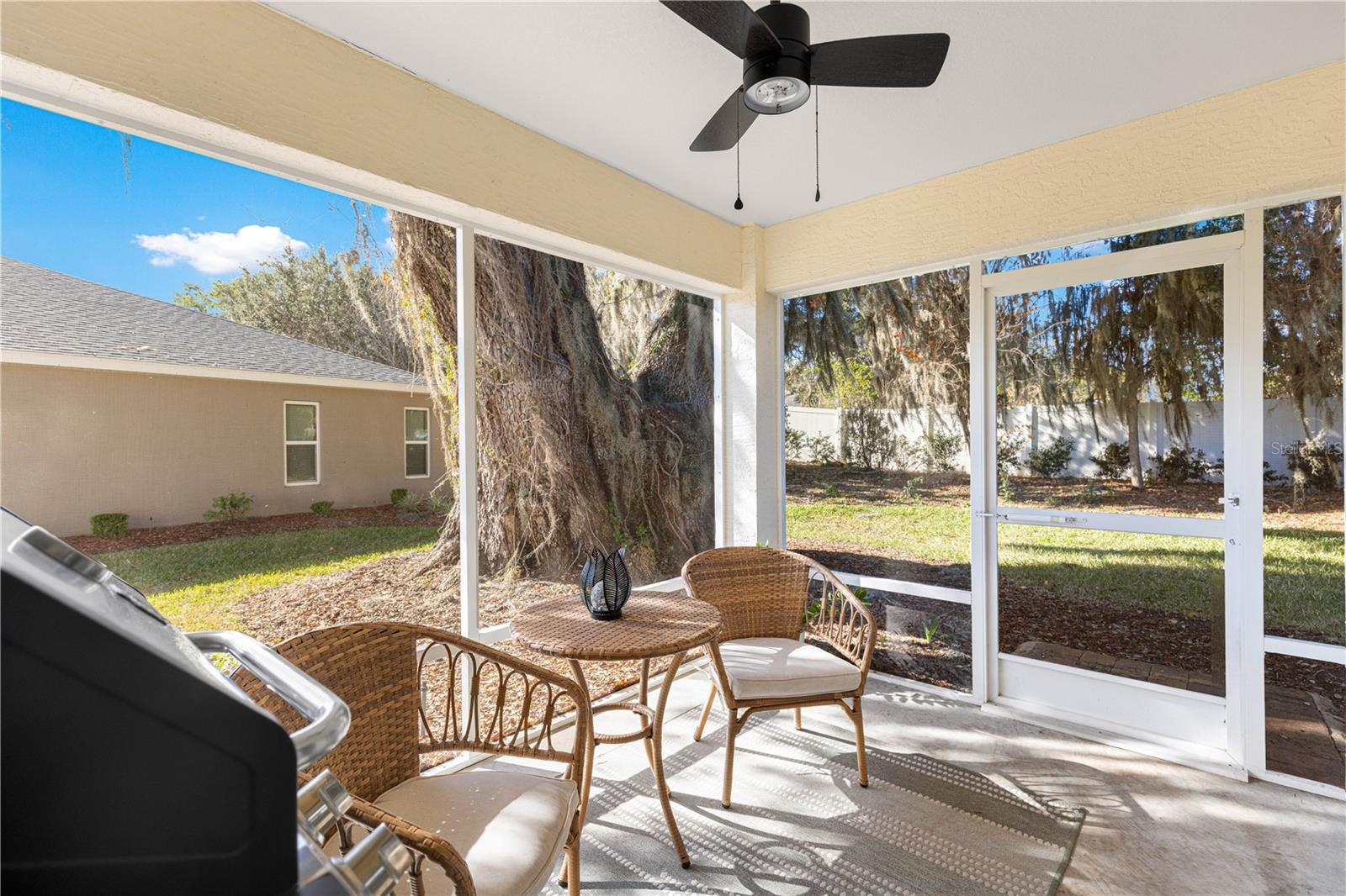 ENCLAVE LAKESIDE LNDGS - Residential