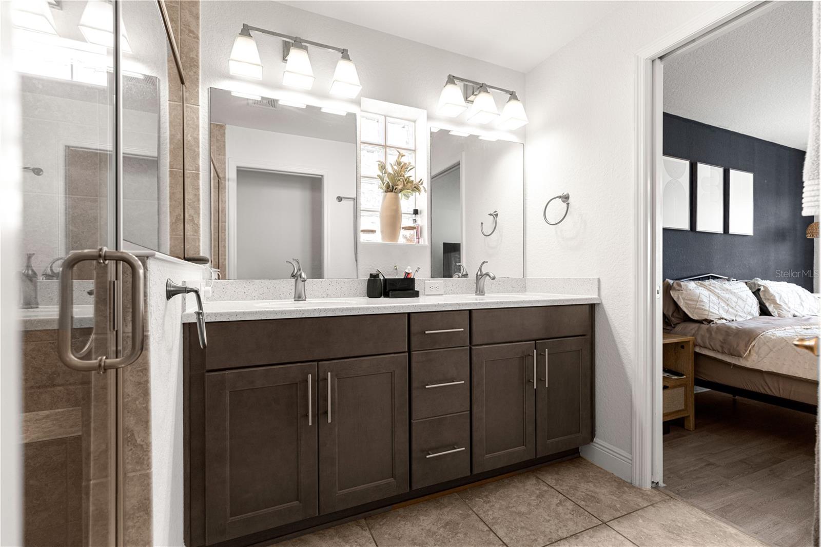 ENCLAVE LAKESIDE LNDGS - Residential