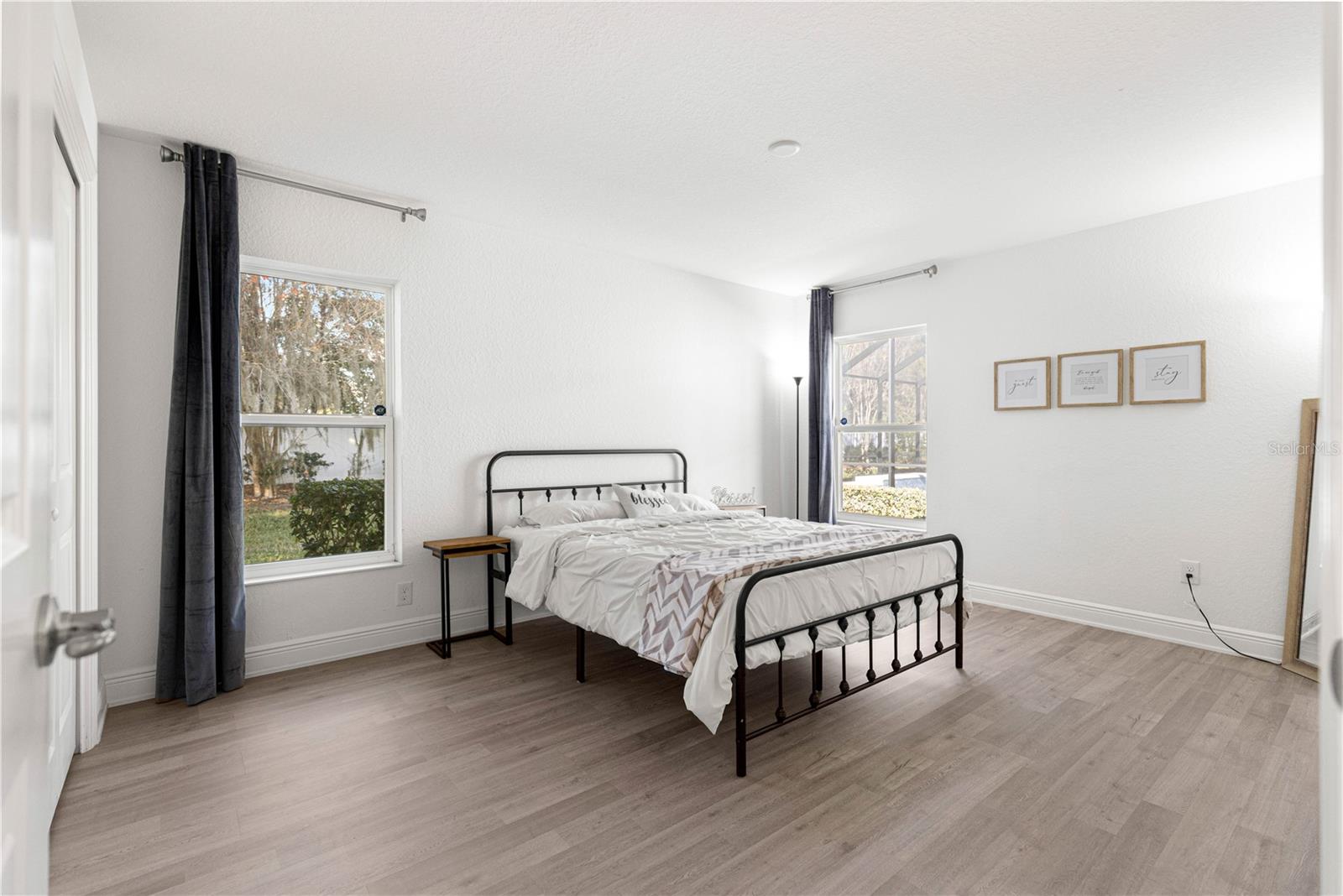 ENCLAVE LAKESIDE LNDGS - Residential