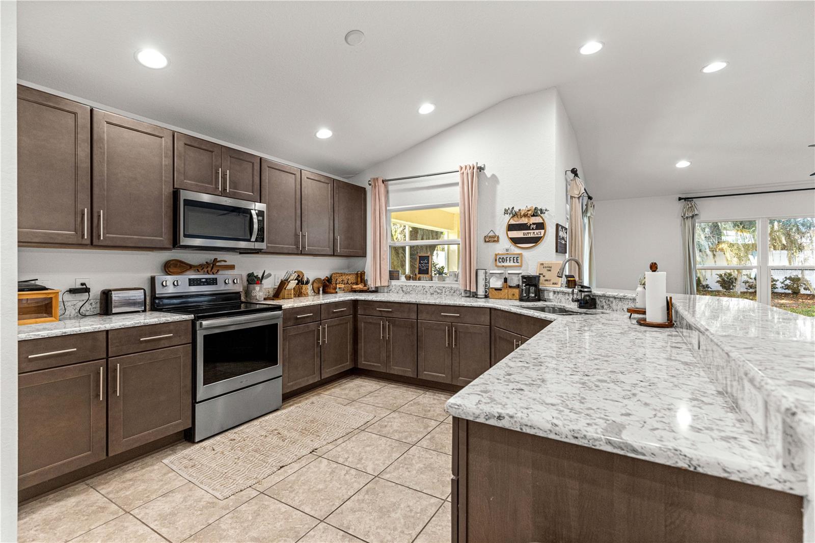 ENCLAVE LAKESIDE LNDGS - Residential