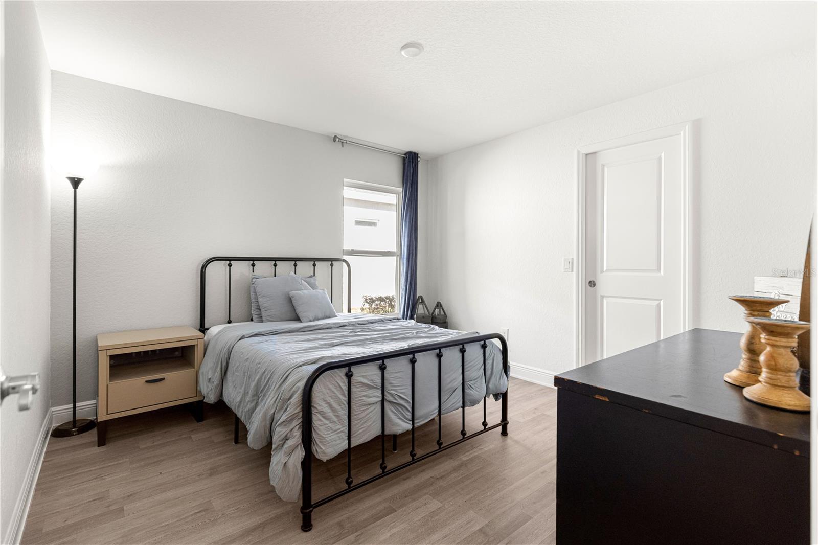 ENCLAVE LAKESIDE LNDGS - Residential