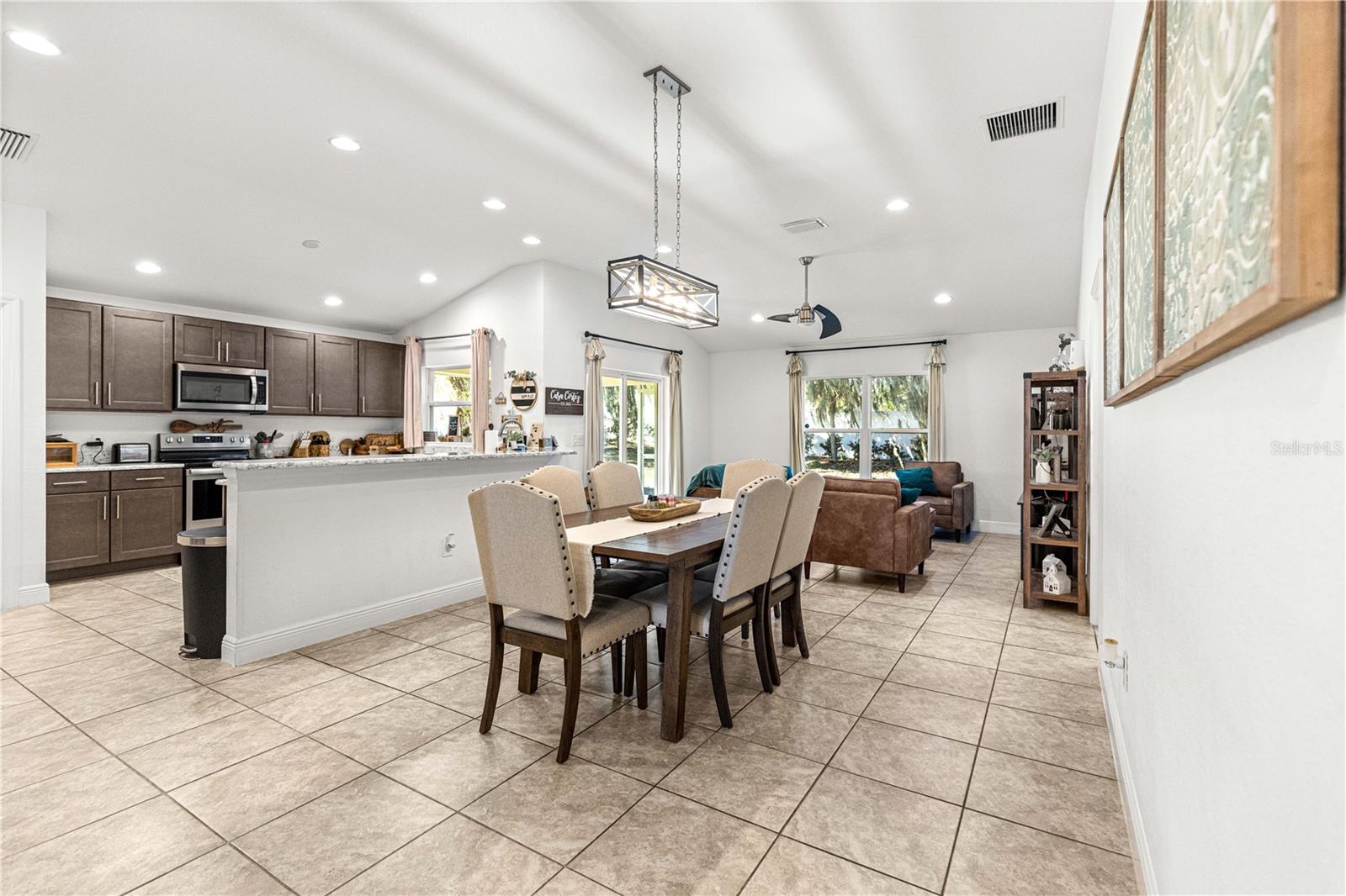 ENCLAVE LAKESIDE LNDGS - Residential