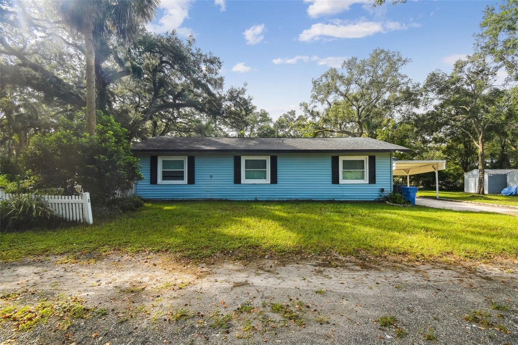 Photo of 4220 Lakewood Drive, Seffner, FL 33584 (MLS # TB8427888)