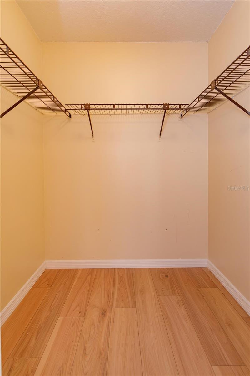 HUNTERS TRACE - Residential Lease