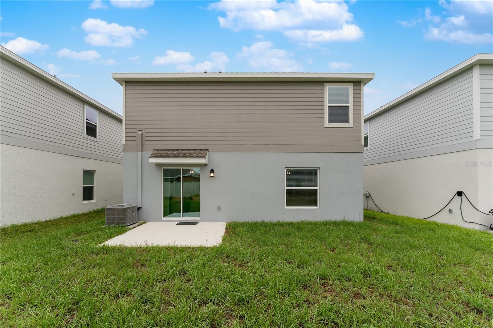 RANCHES/LK MCLEOD II - Residential Lease