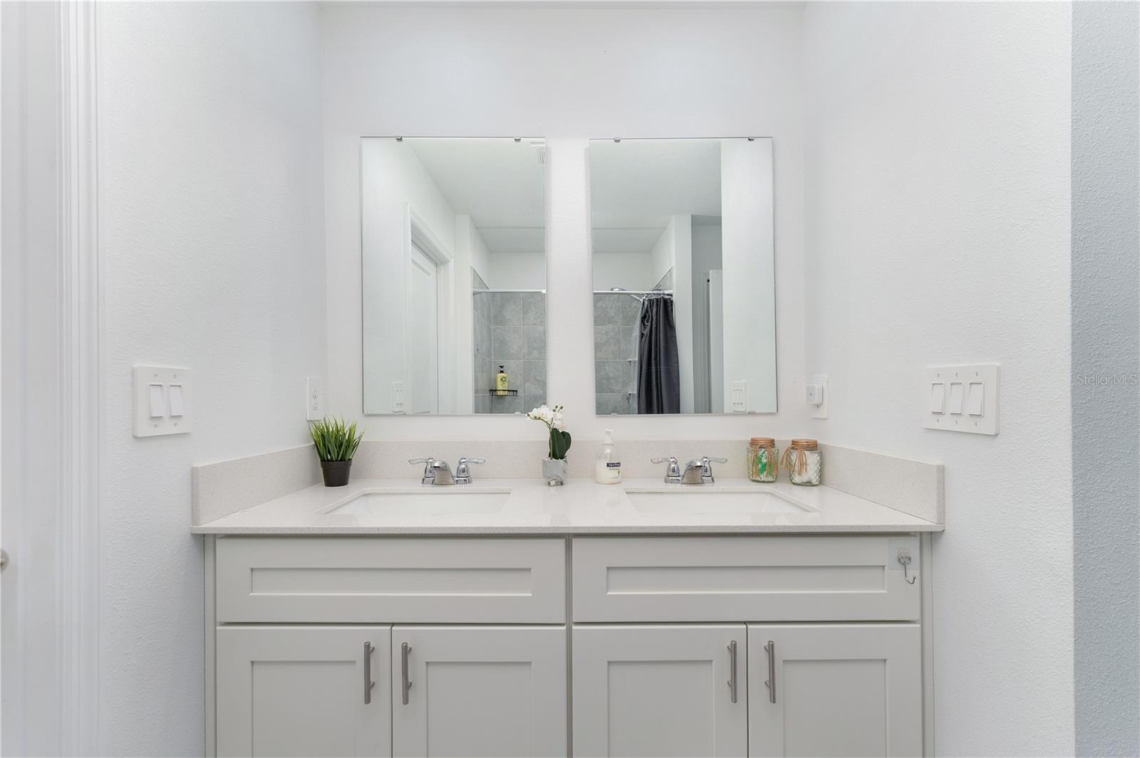 RANCHES/LK MCLEOD II - Residential Lease
