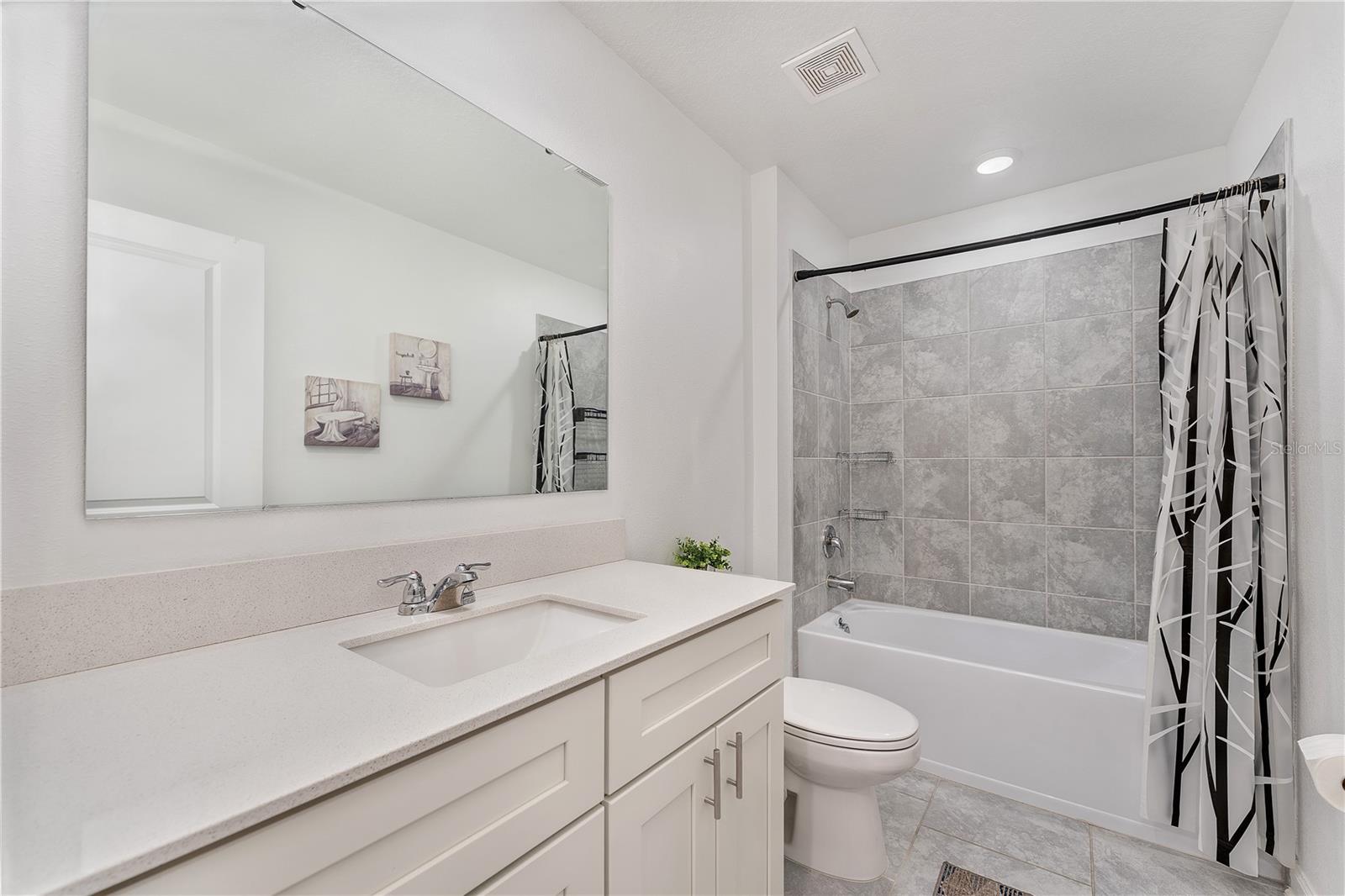 RANCHES/LK MCLEOD II - Residential Lease