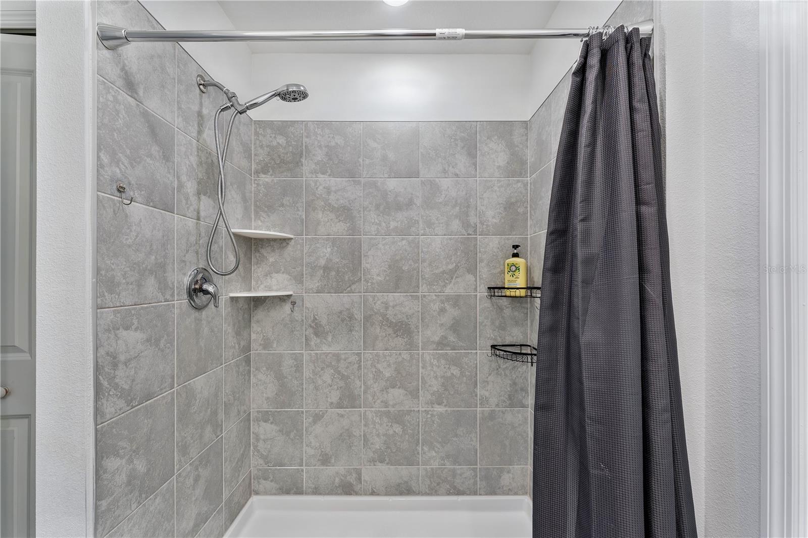 RANCHES/LK MCLEOD II - Residential Lease