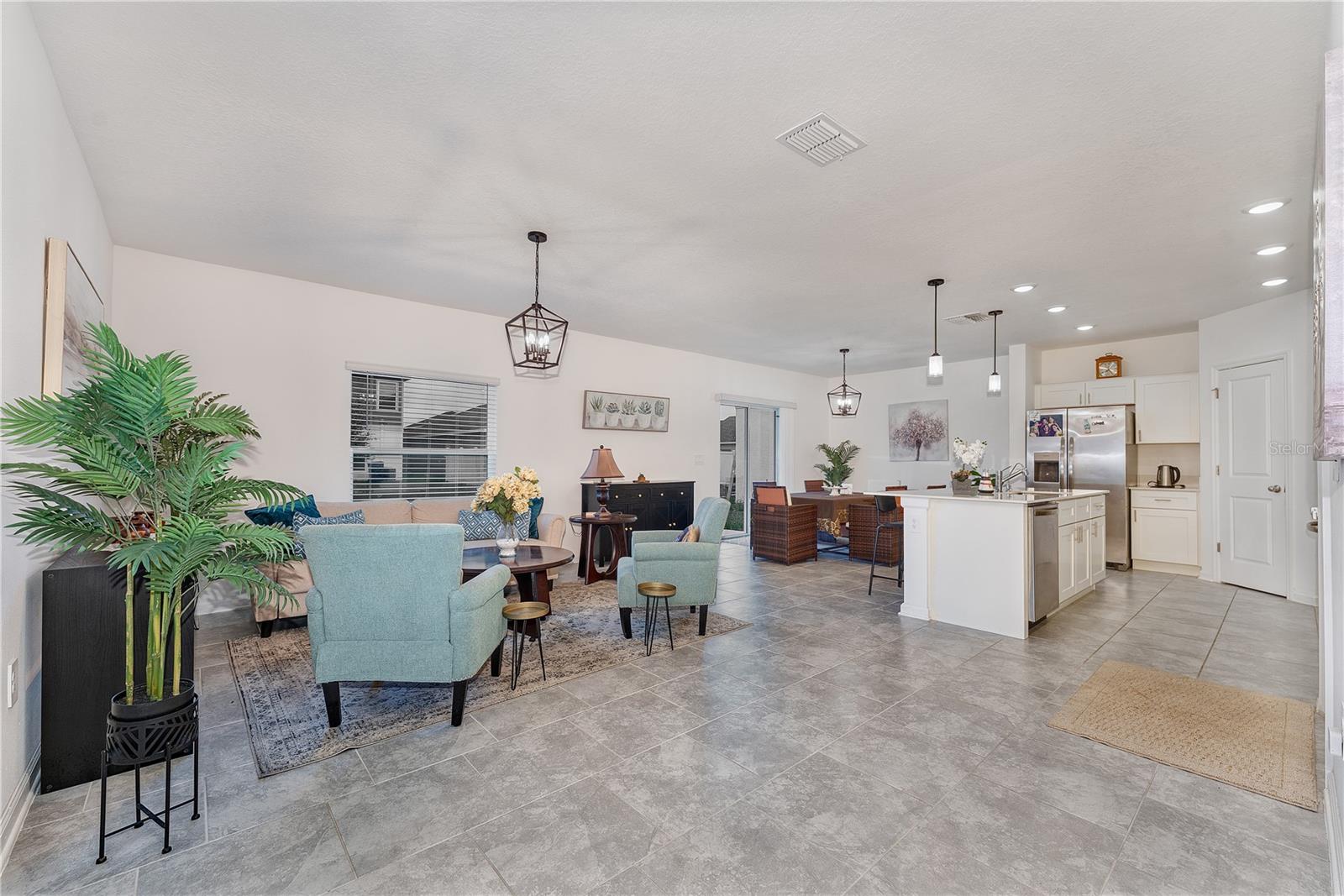 RANCHES/LK MCLEOD II - Residential Lease
