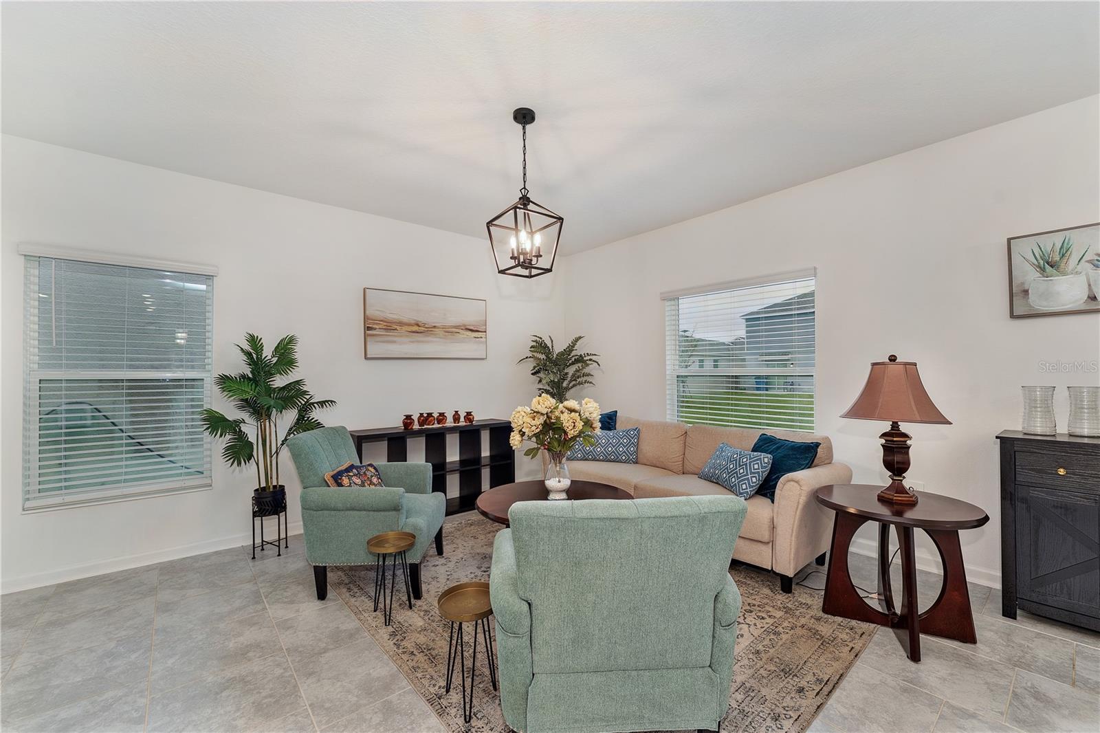 RANCHES/LK MCLEOD II - Residential Lease