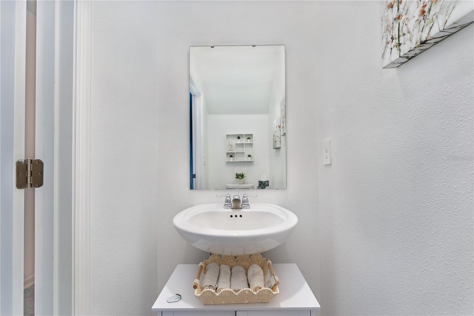 RANCHES/LK MCLEOD II - Residential Lease