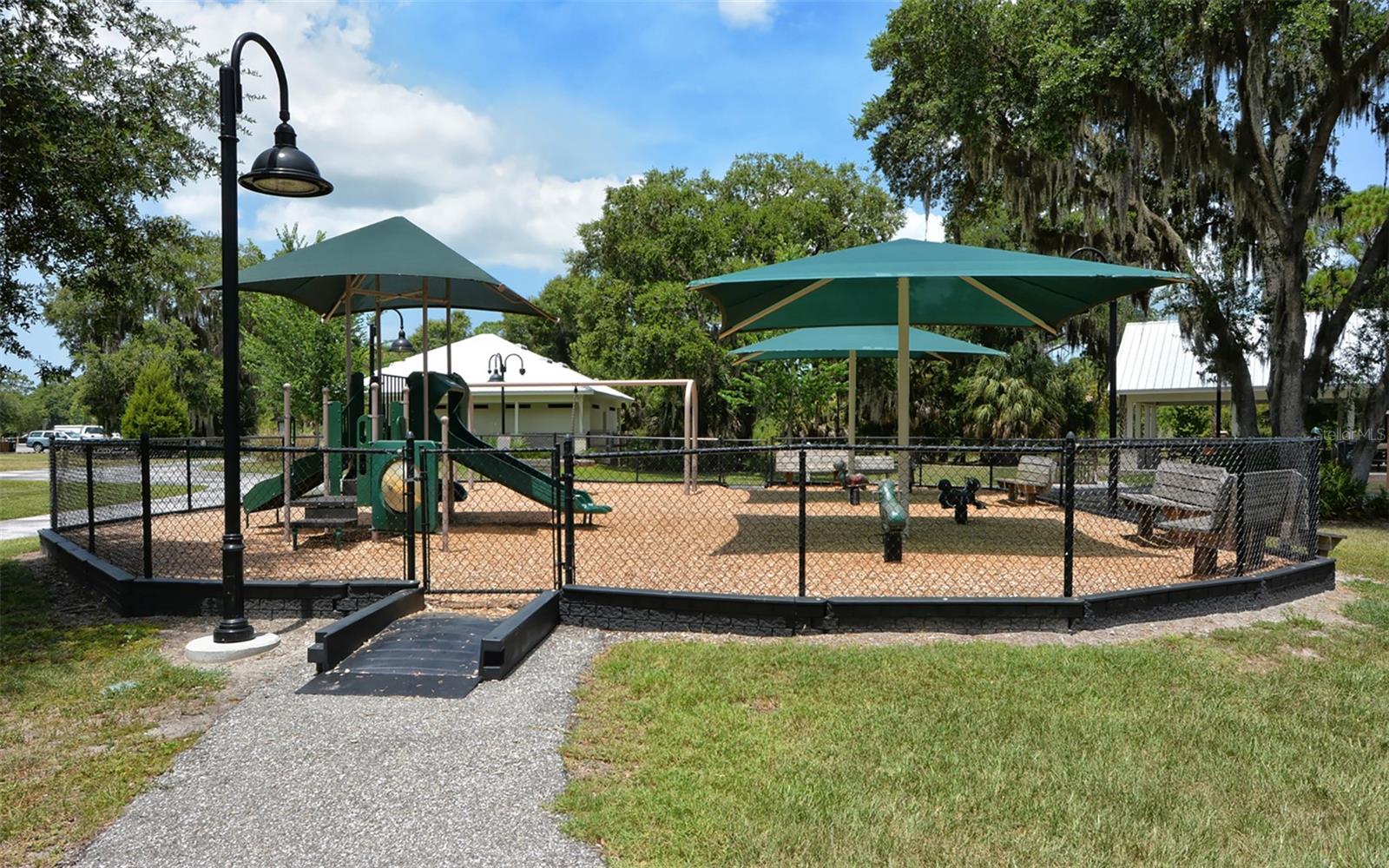 CALUMET AT CENTERGATE 1 - Residential