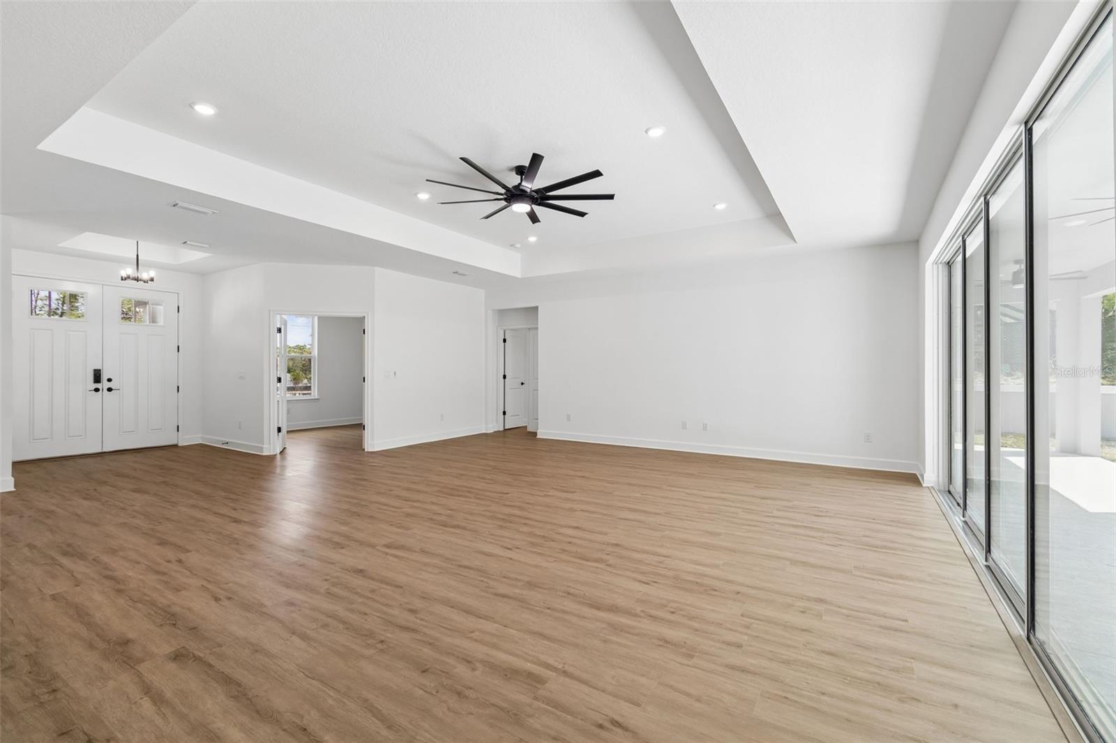 ROYAL HIGHLANDS - Residential