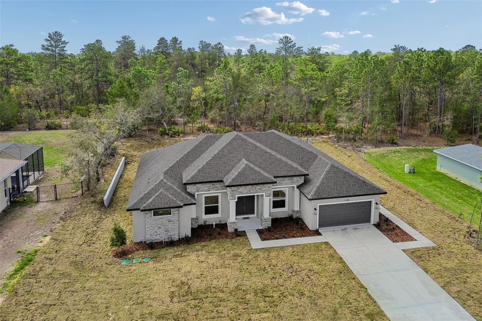 ROYAL HIGHLANDS - Residential