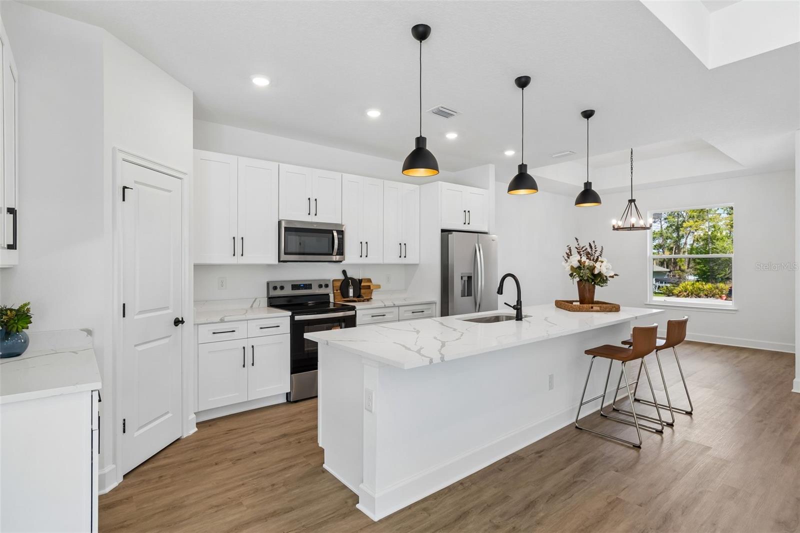 ROYAL HIGHLANDS - Residential