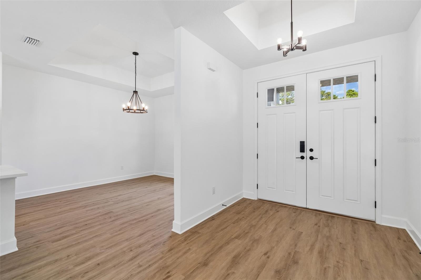 ROYAL HIGHLANDS - Residential