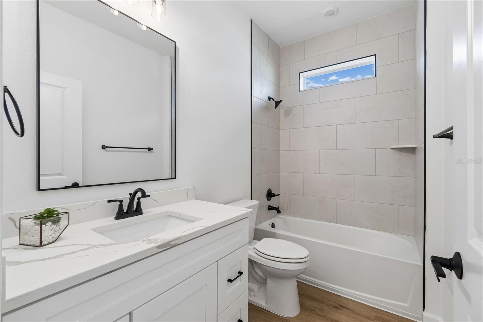 ROYAL HIGHLANDS - Residential