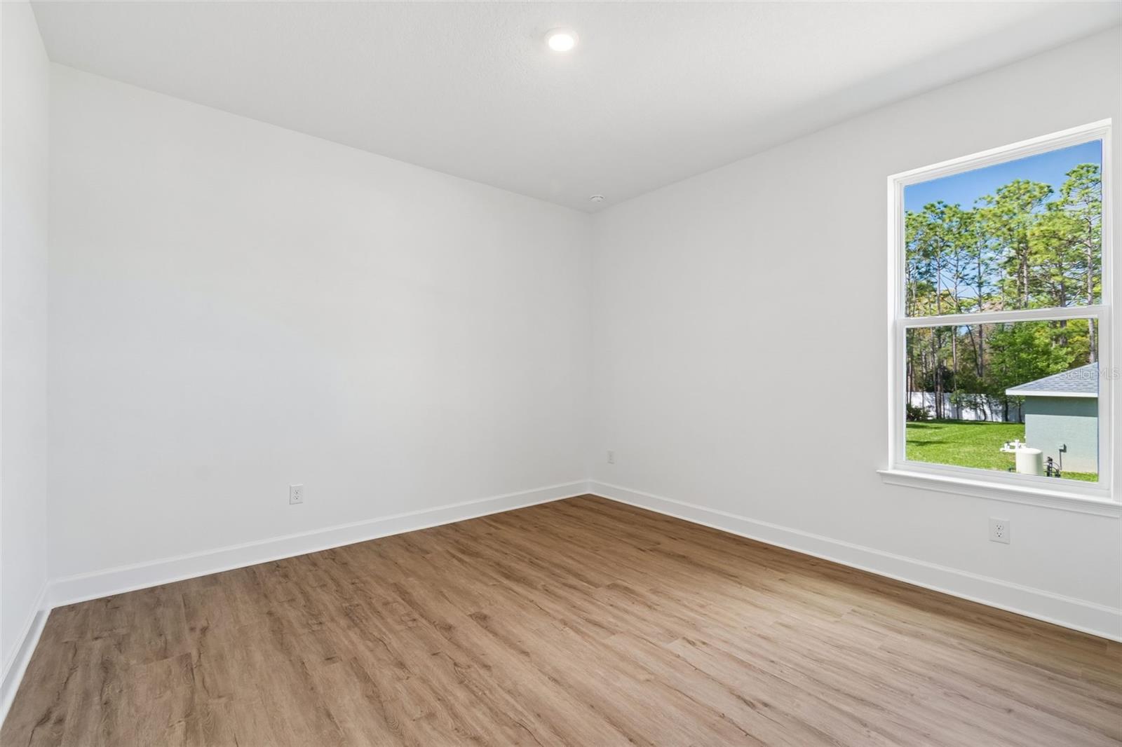 ROYAL HIGHLANDS - Residential