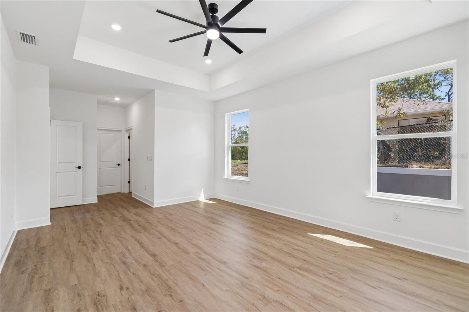 ROYAL HIGHLANDS - Residential