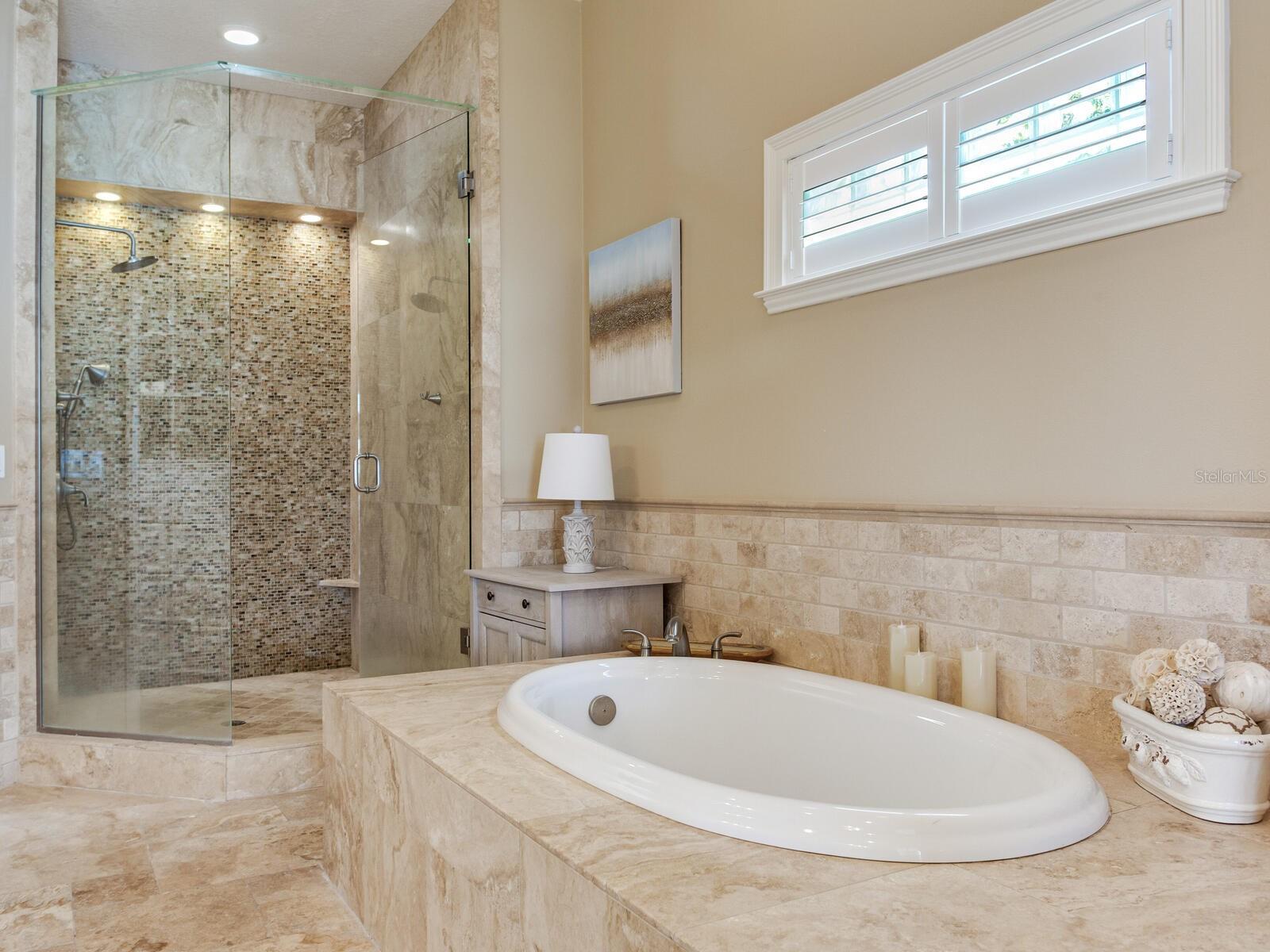 EAGLES NEST POINT - Residential