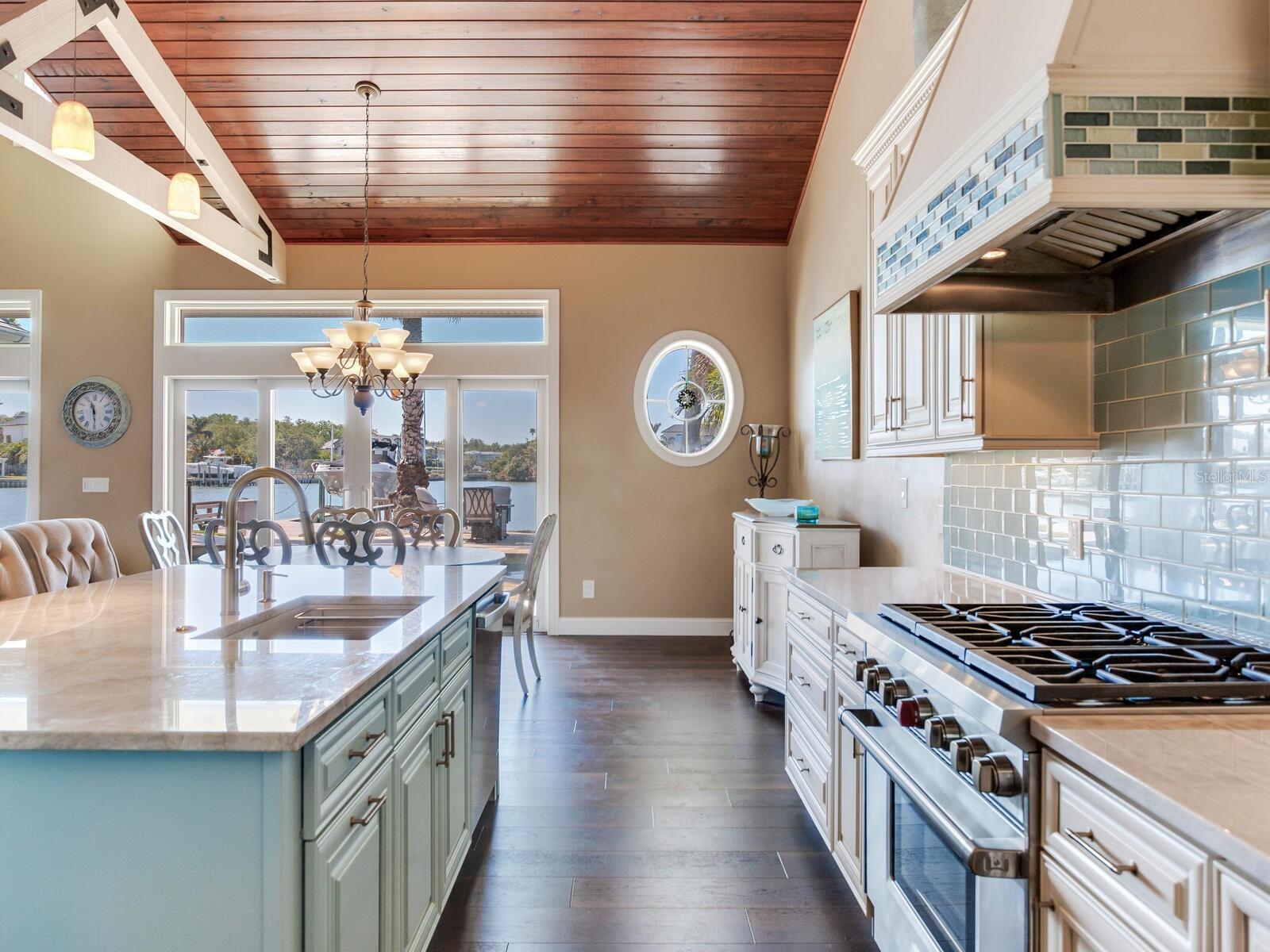 EAGLES NEST POINT - Residential