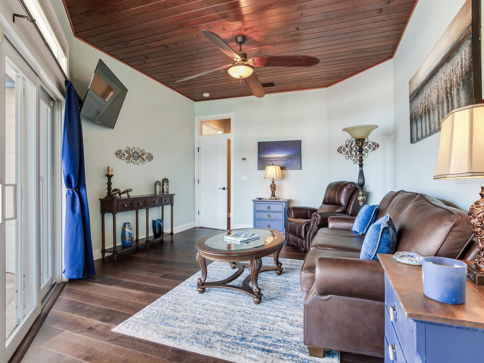 EAGLES NEST POINT - Residential