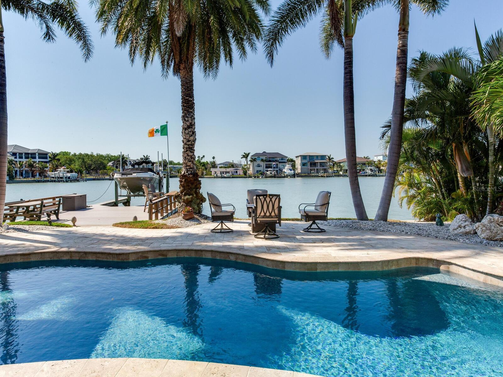 EAGLES NEST POINT - Residential