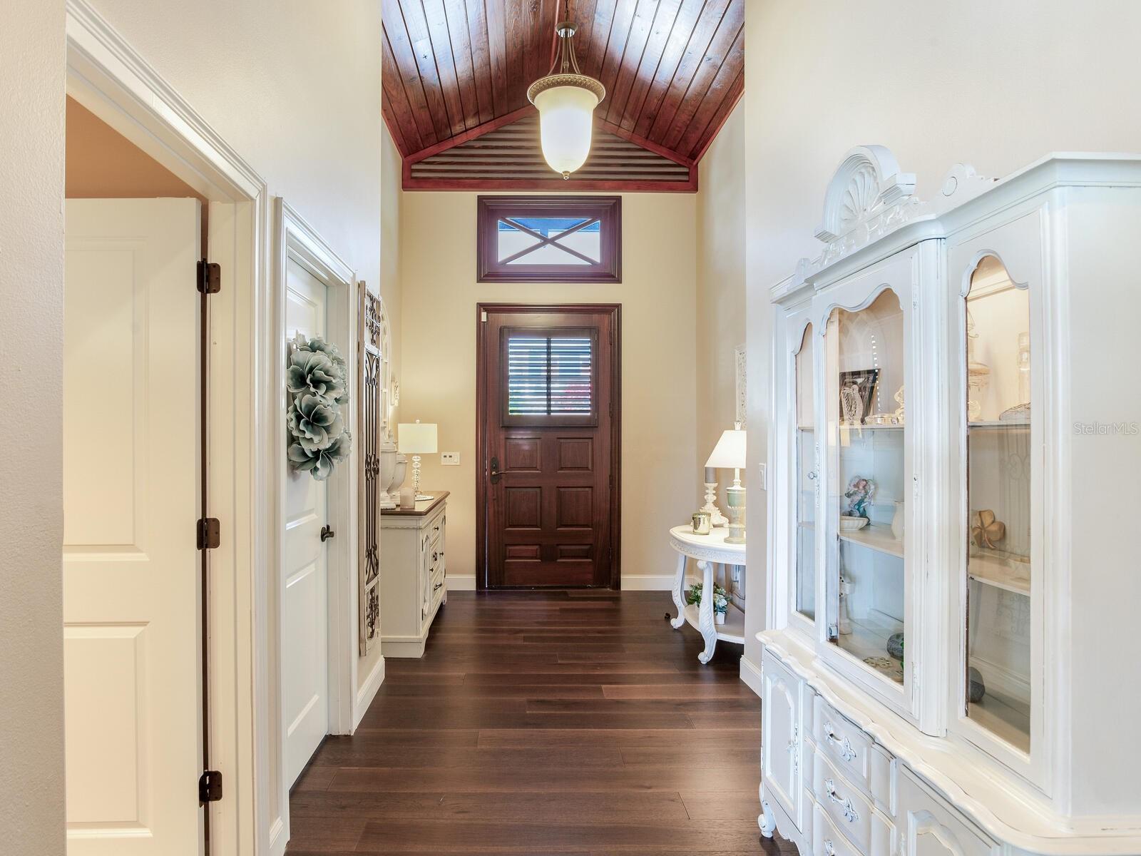 EAGLES NEST POINT - Residential