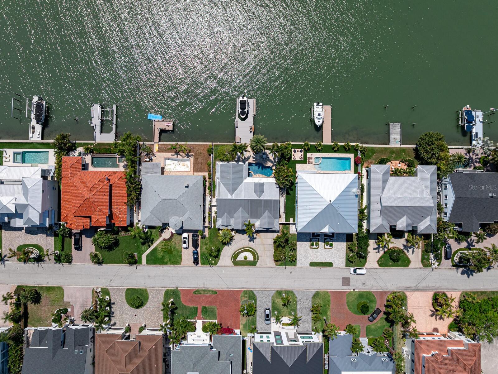 EAGLES NEST POINT - Residential