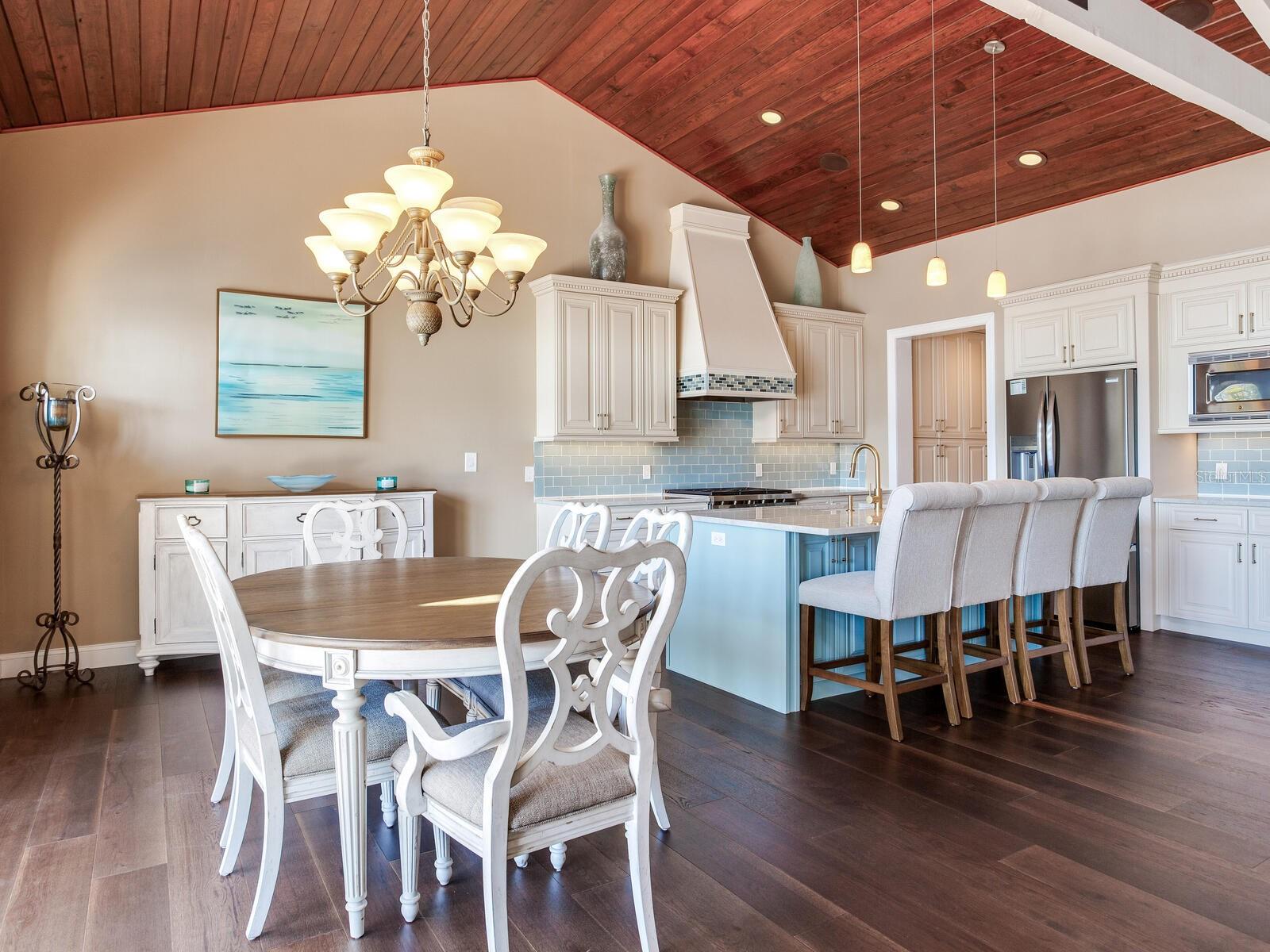 EAGLES NEST POINT - Residential