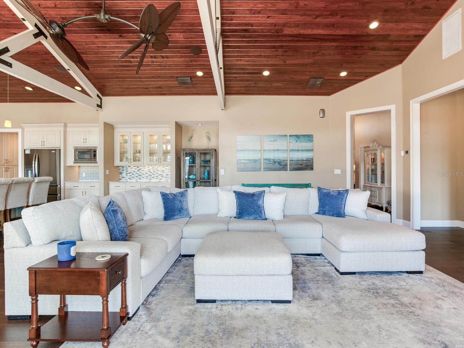 EAGLES NEST POINT - Residential