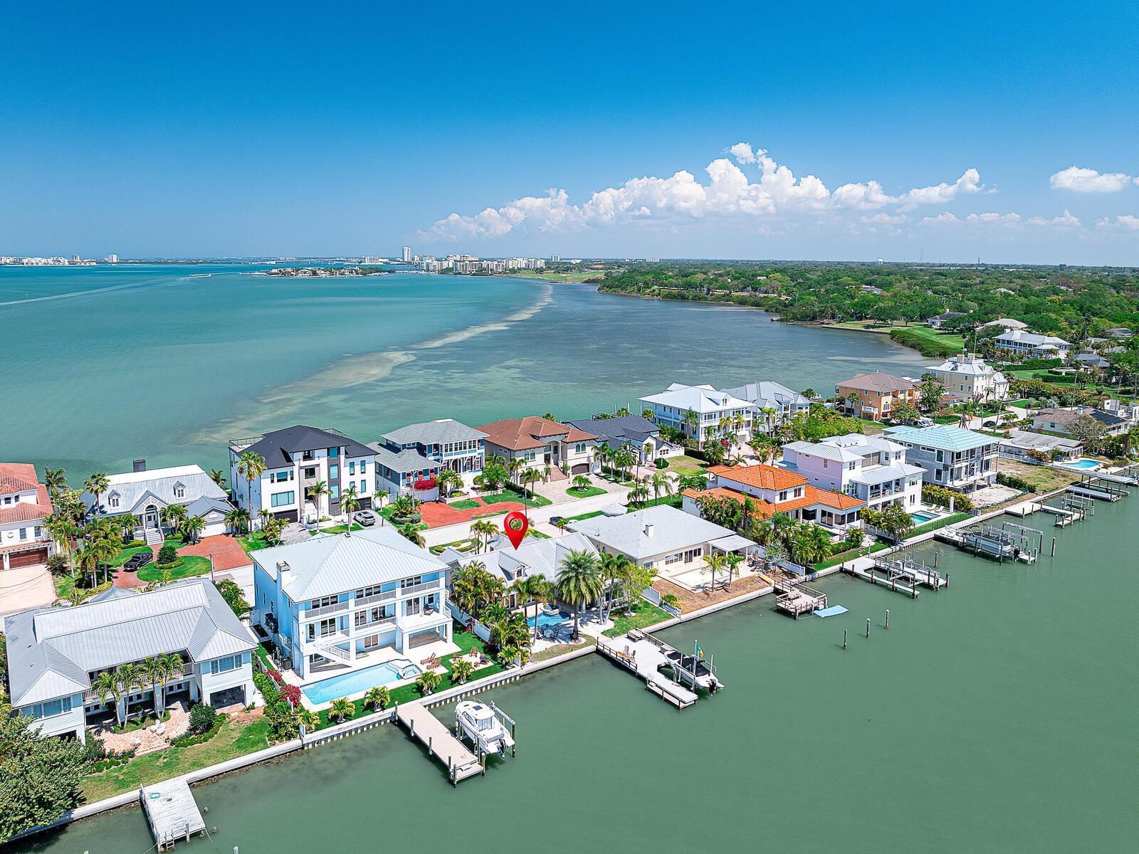 EAGLES NEST POINT - Residential