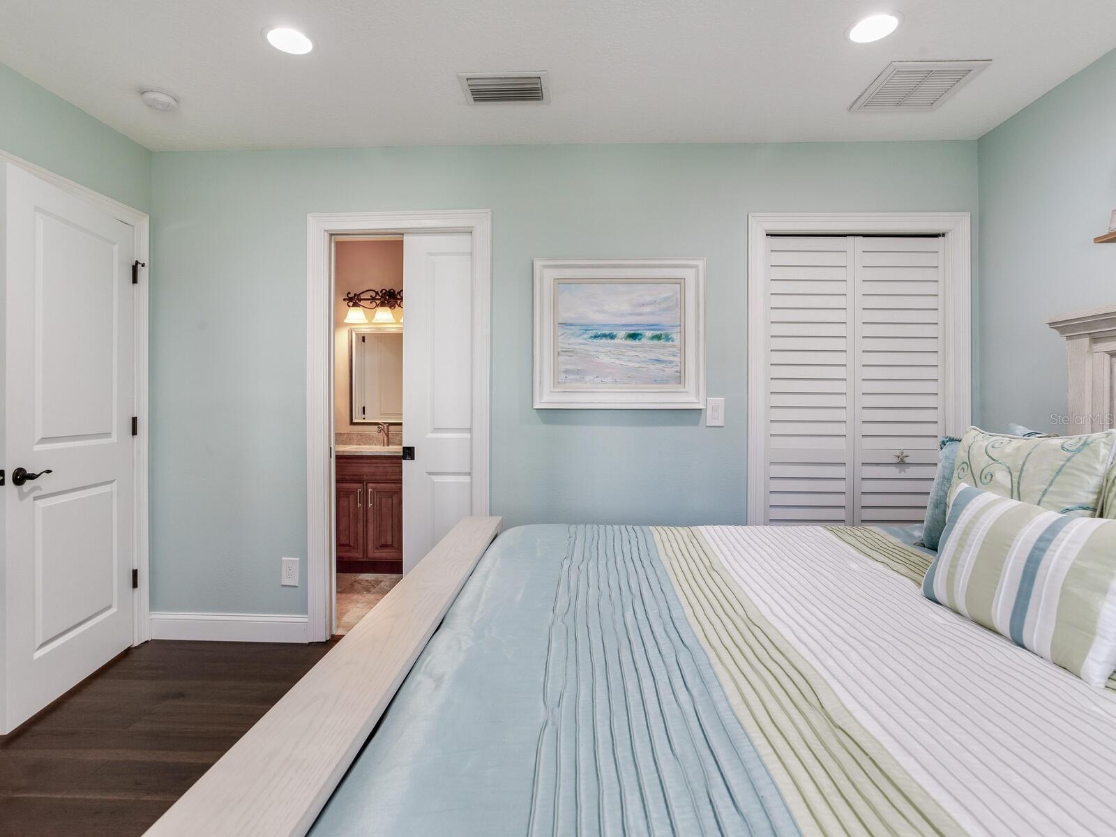 EAGLES NEST POINT - Residential