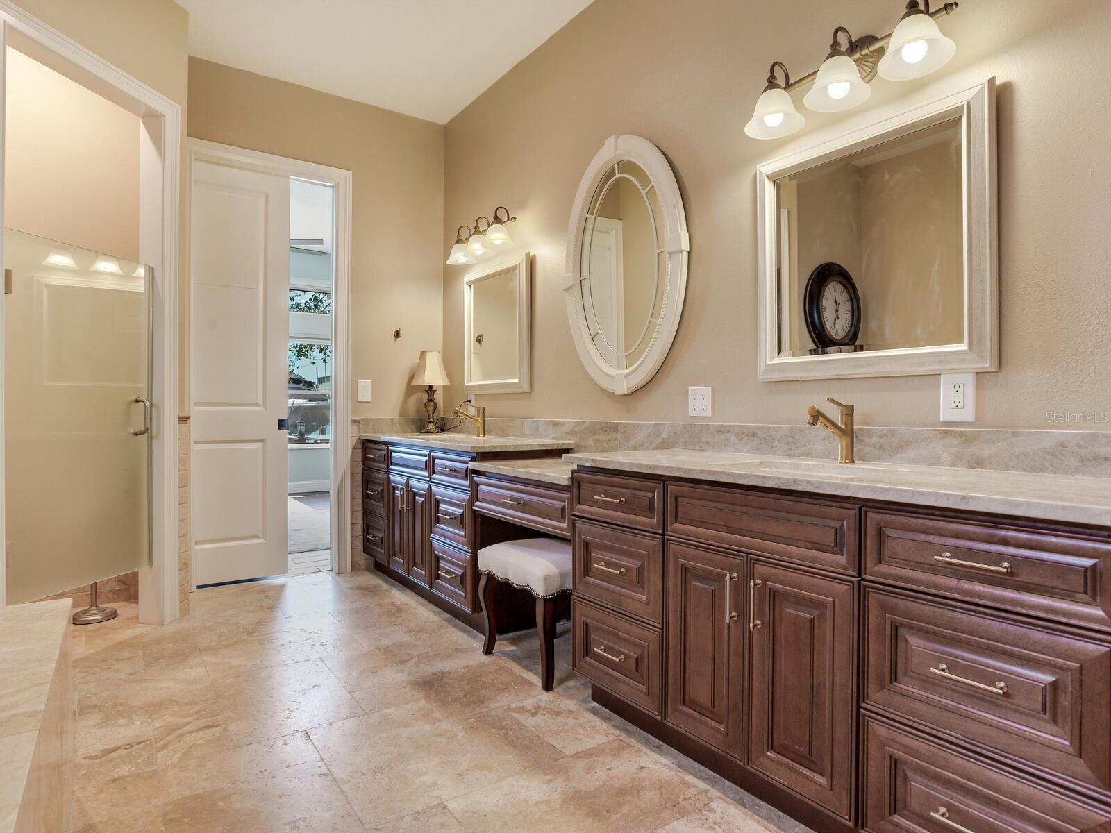 EAGLES NEST POINT - Residential