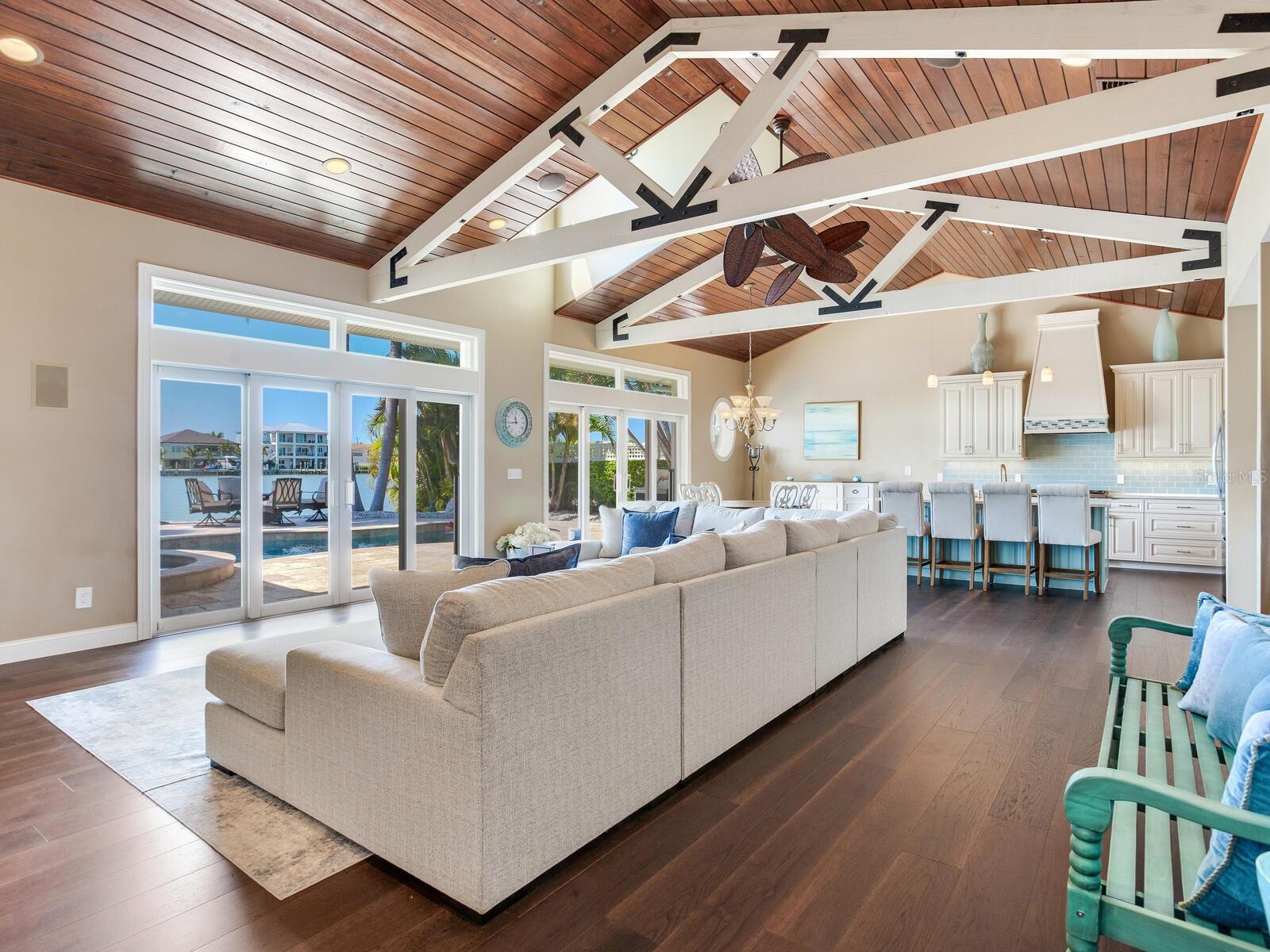 EAGLES NEST POINT - Residential