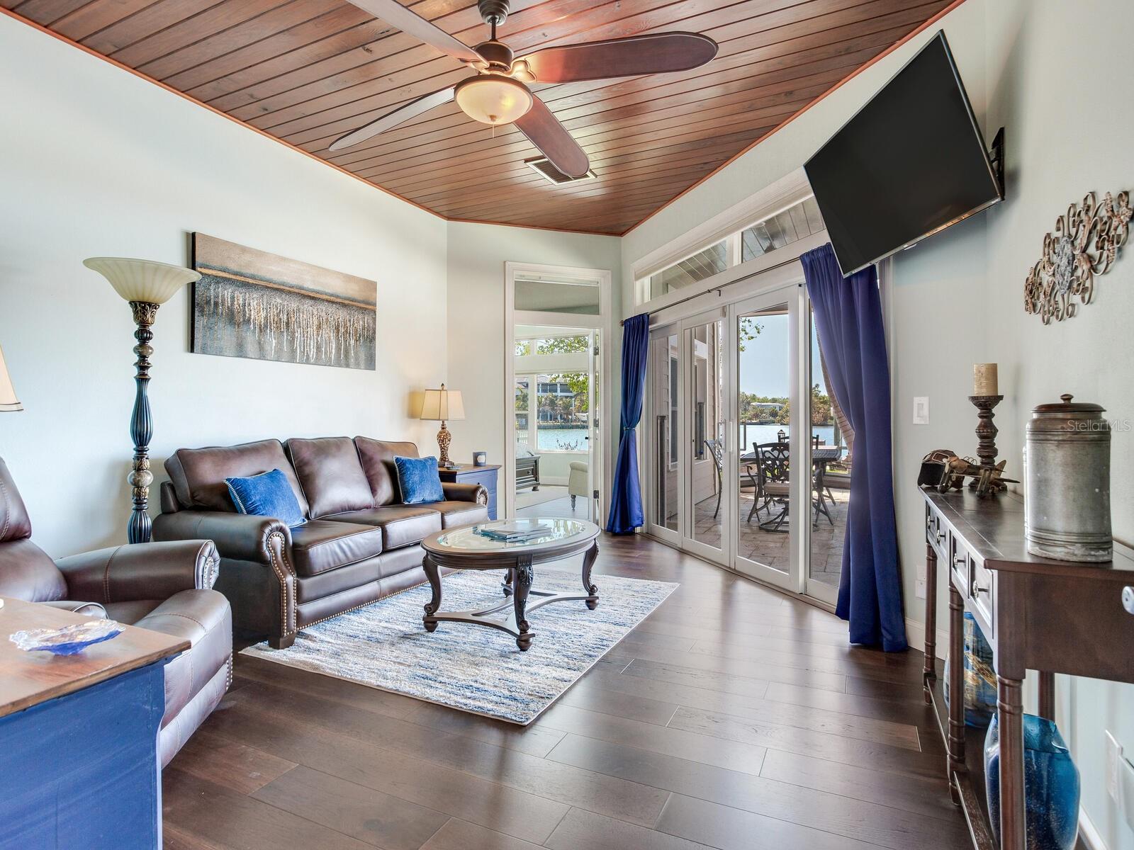 EAGLES NEST POINT - Residential