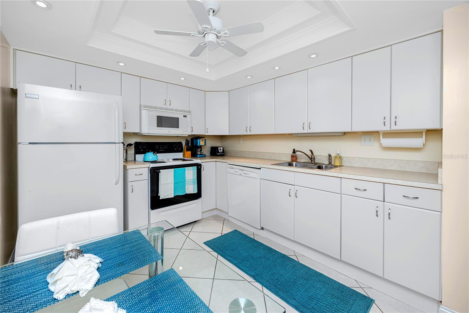 IMPERIAL COVE 9 - Residential