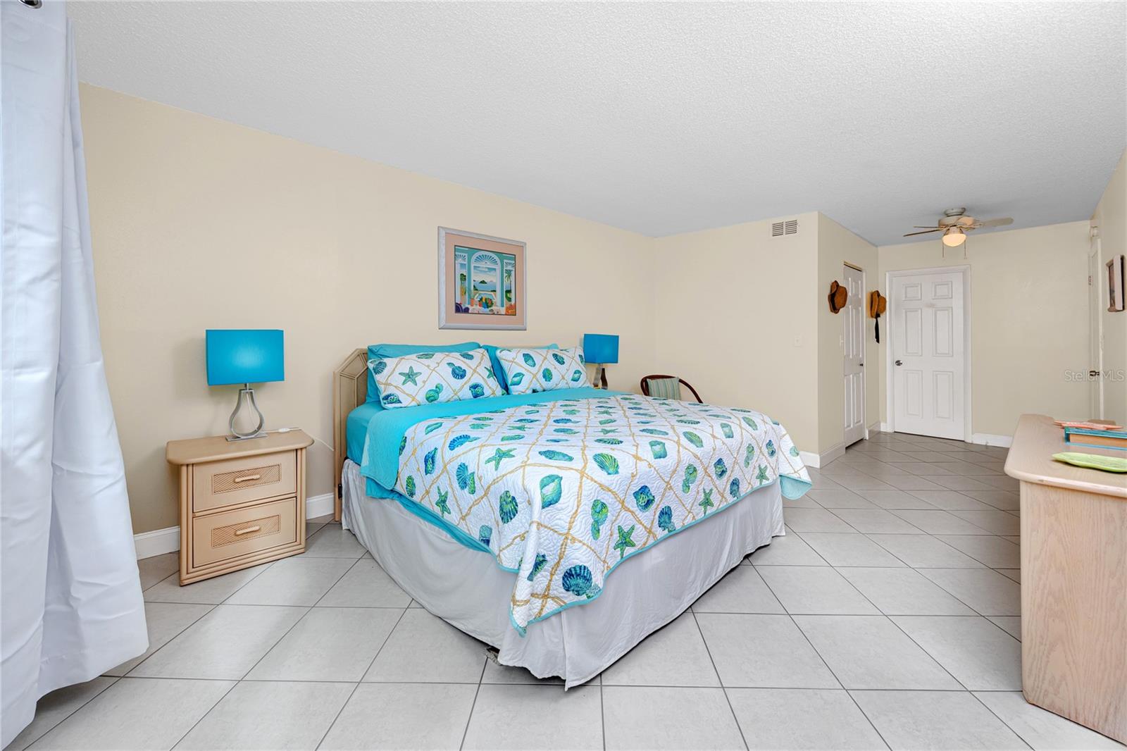 IMPERIAL COVE 9 - Residential