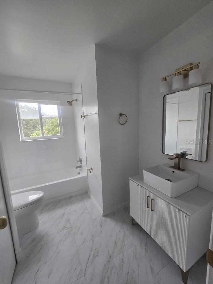 ALHAMBRA VILLAGE 01 - Residential