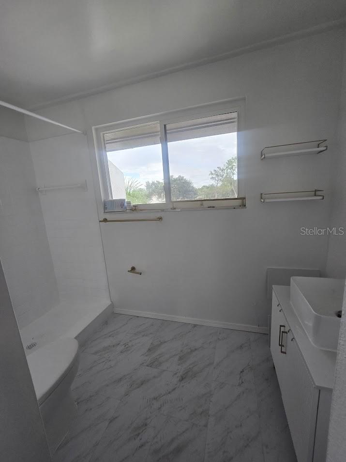 ALHAMBRA VILLAGE 01 - Residential