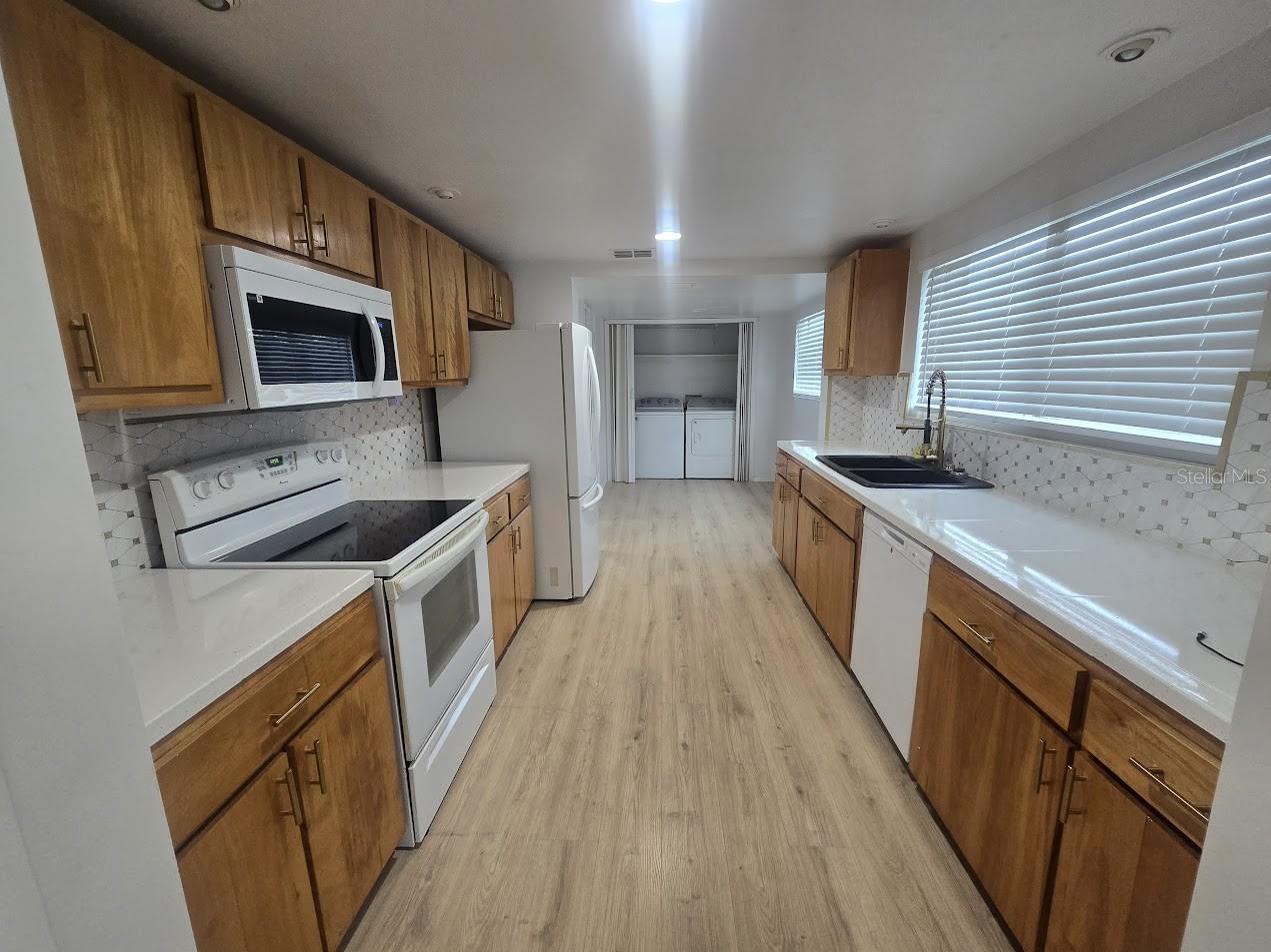 ALHAMBRA VILLAGE 01 - Residential