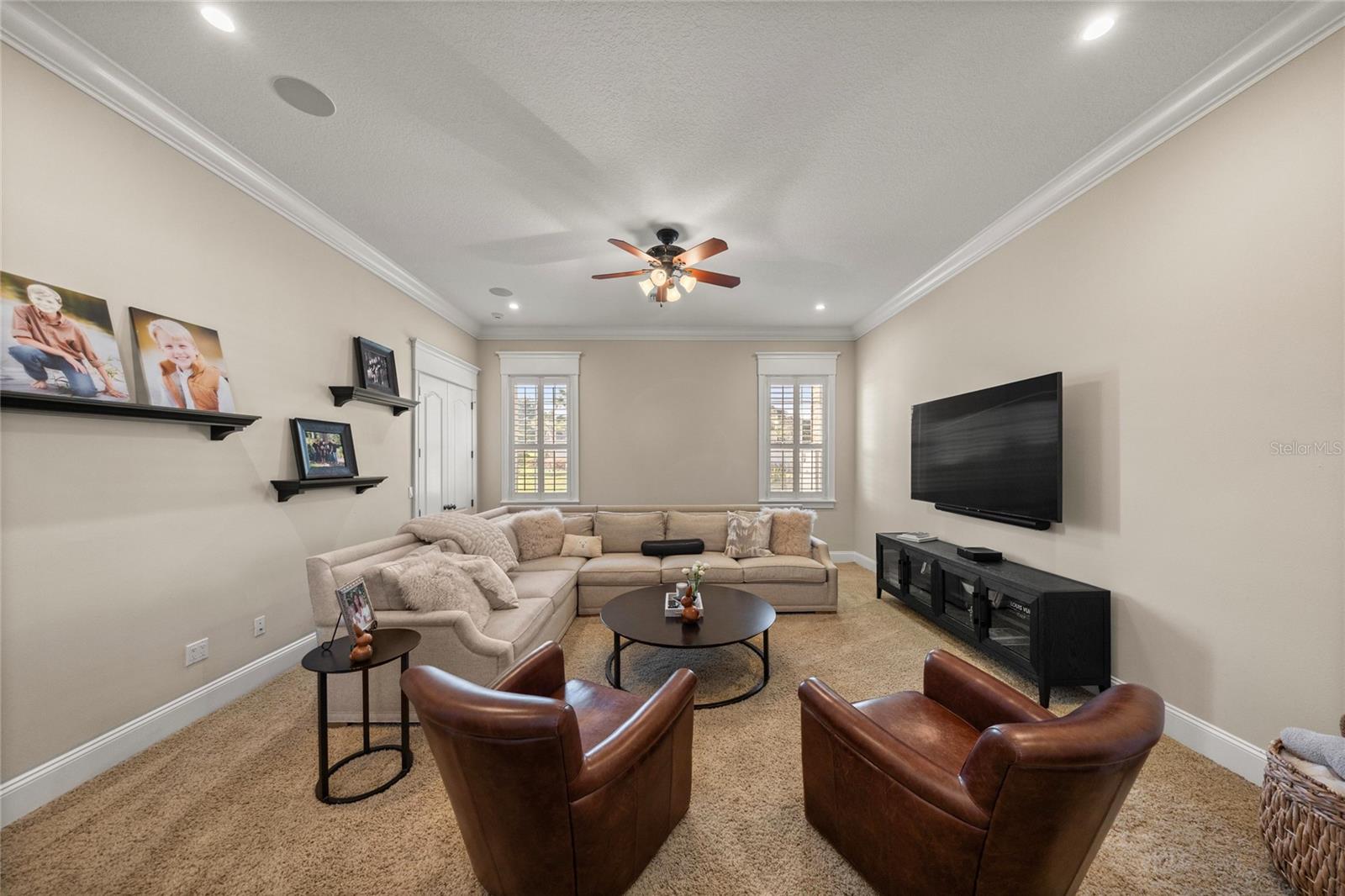 WHISPER CREST - Residential