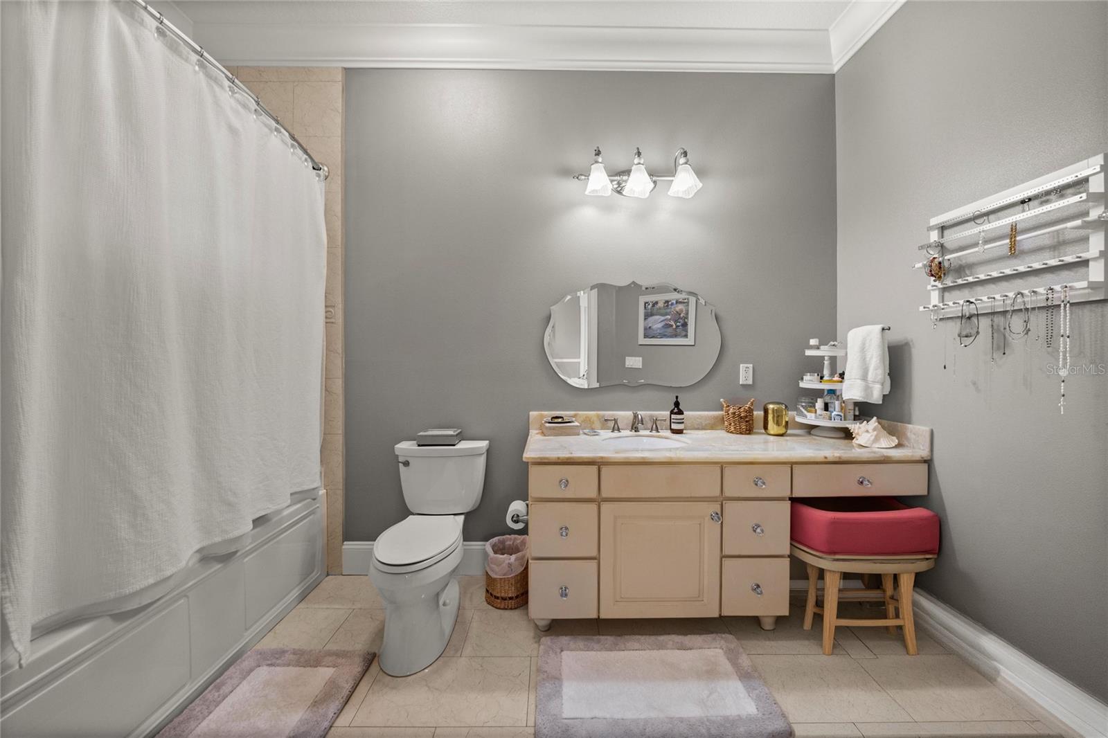 WHISPER CREST - Residential