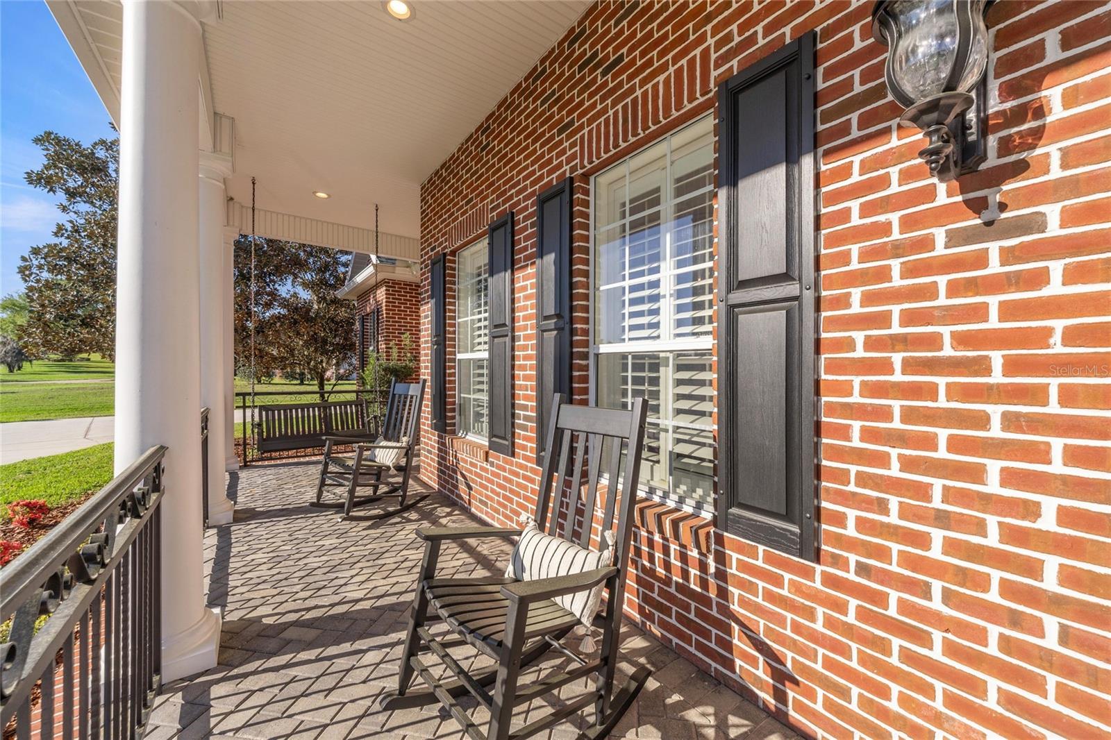 WHISPER CREST - Residential