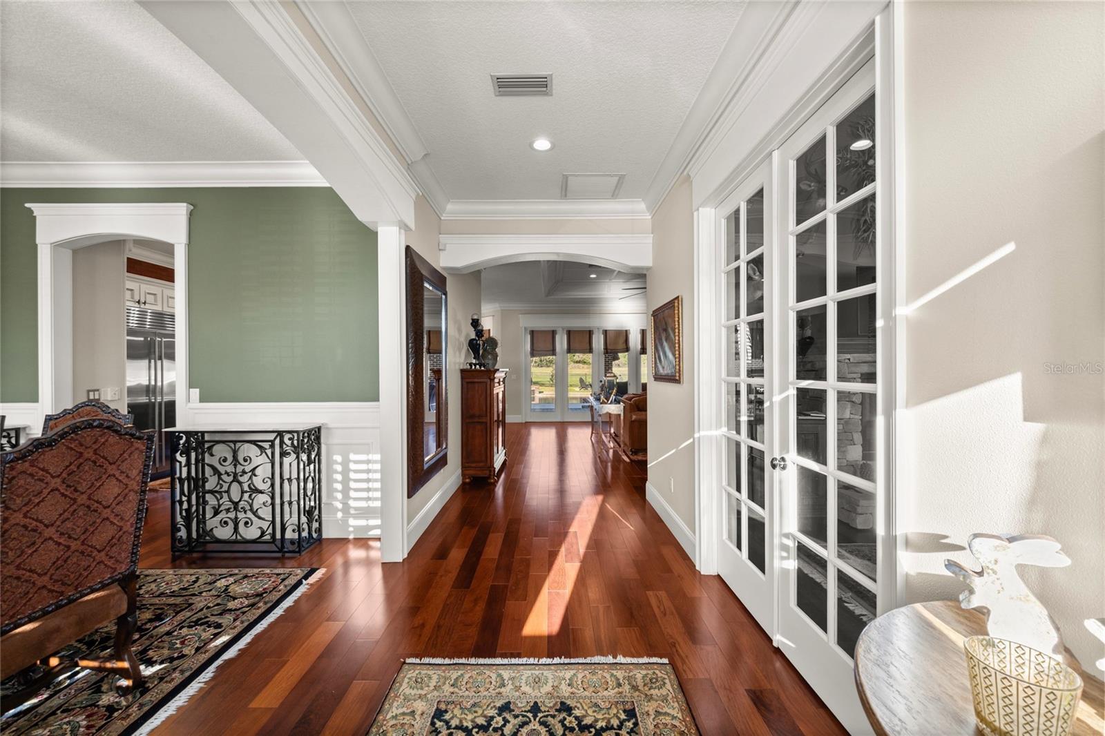 WHISPER CREST - Residential